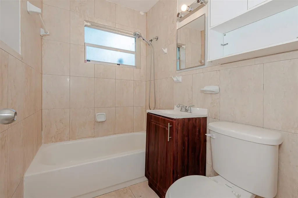 1923 N 23rd Avenue Hollywood FL 33020