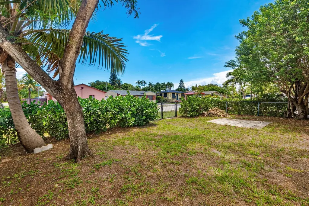 1923 N 23rd Avenue Hollywood FL 33020