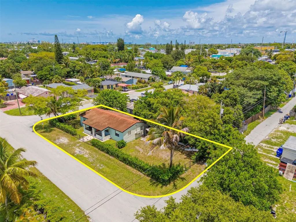 1923 N 23rd Avenue Hollywood FL 33020