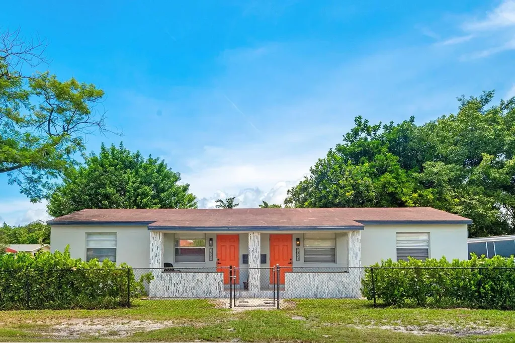 1923 N 23rd Avenue Hollywood FL 33020