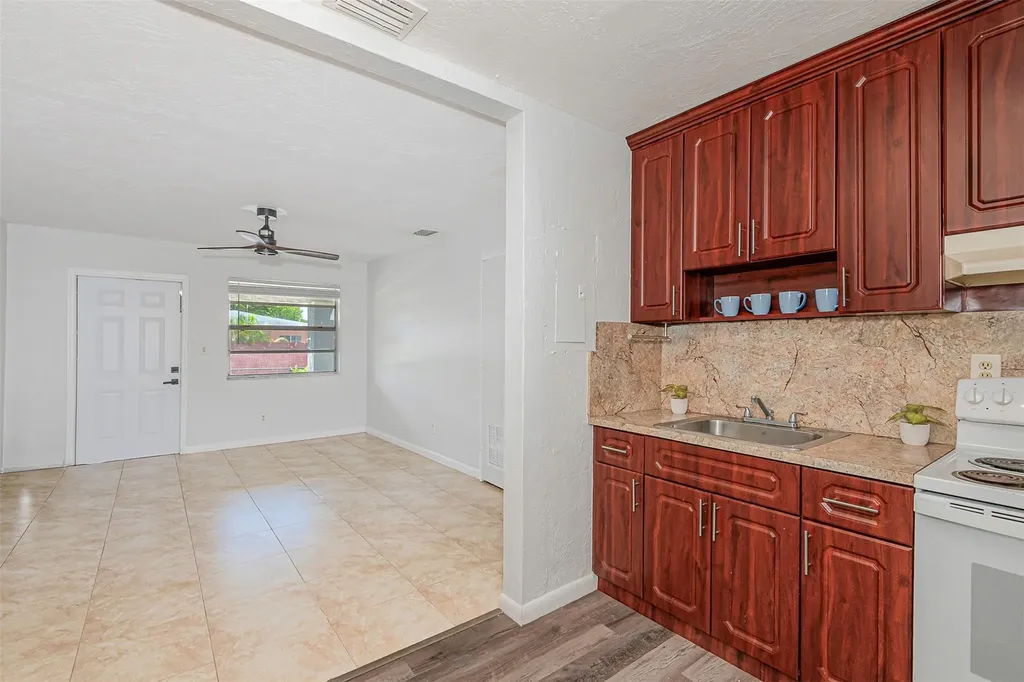 1923 N 23rd Avenue Hollywood FL 33020