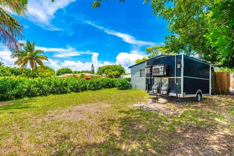 1923 N 23rd Avenue Hollywood FL 33020