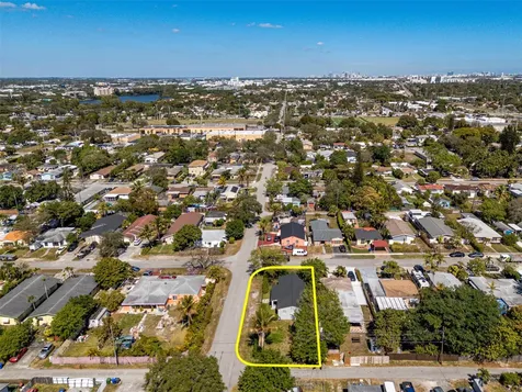 1923 N 23rd Avenue Hollywood FL 33020
