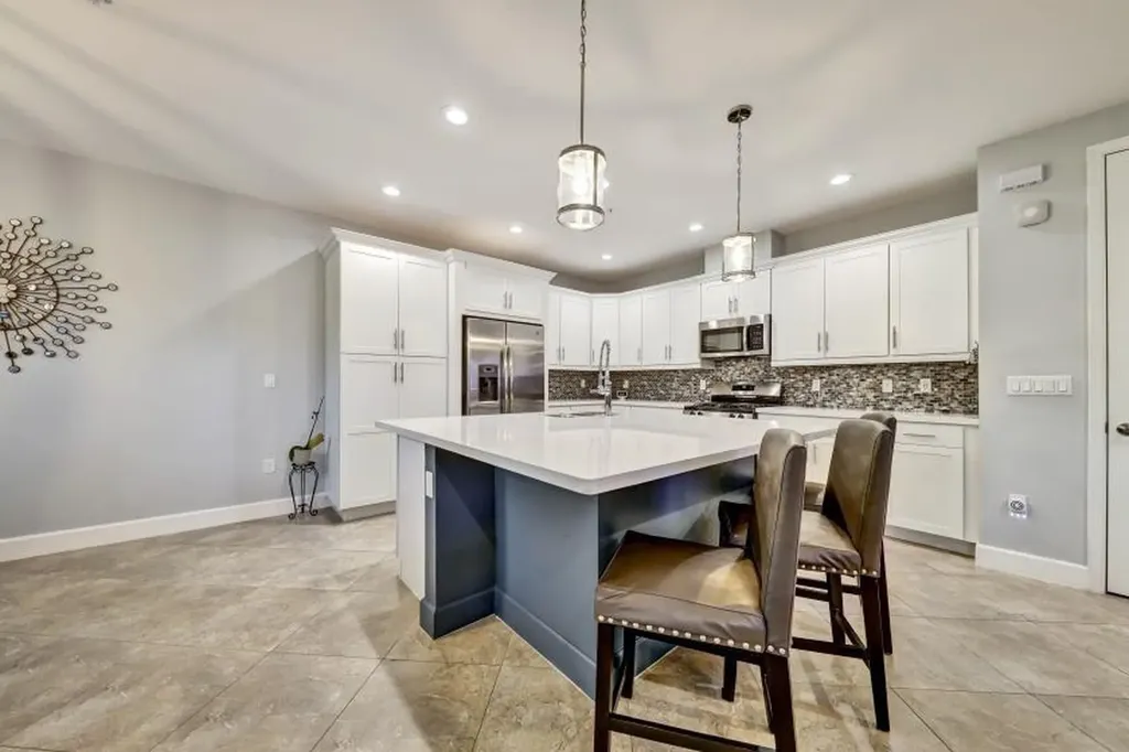 2970 NW 124th Way Sunrise FL 33323