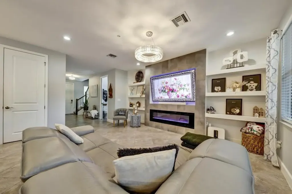 2970 NW 124th Way Sunrise FL 33323