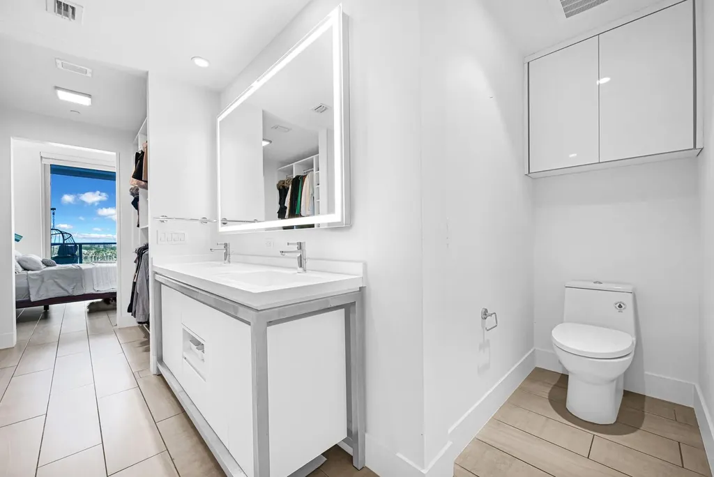 2000 Metropica Way Sunrise FL 33323