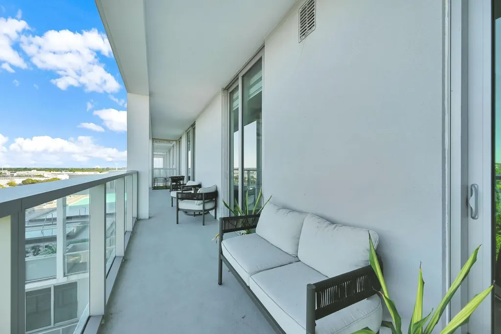 2000 Metropica Way Sunrise FL 33323