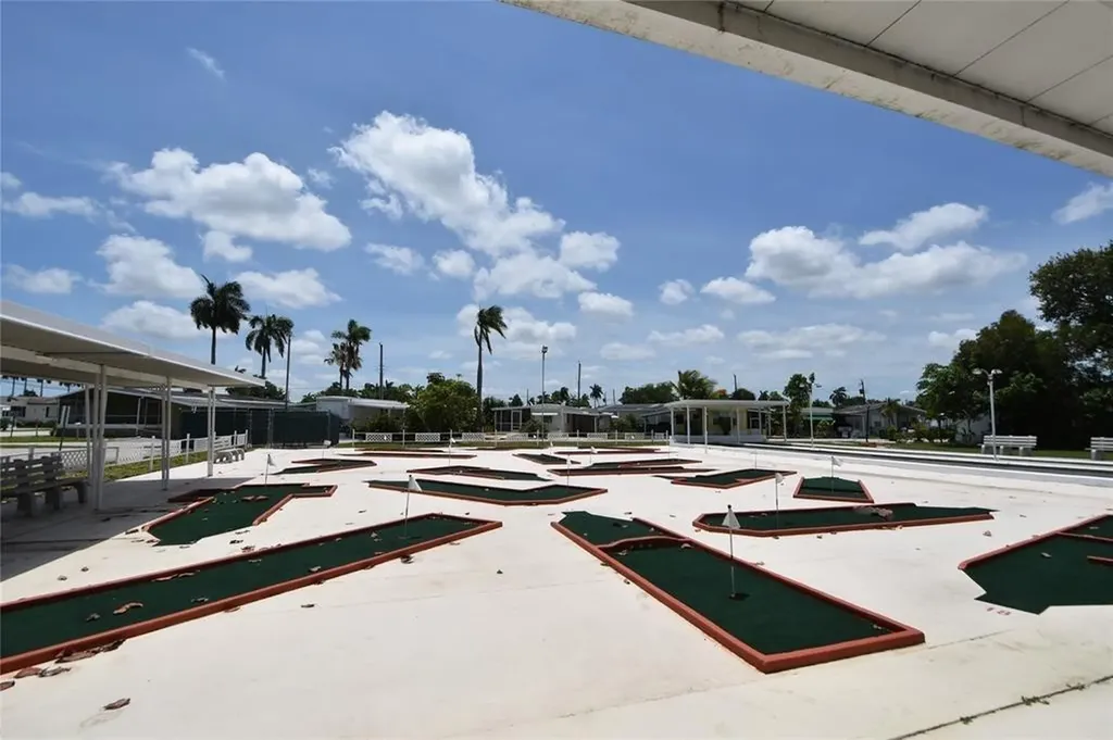 8608 SW 17th Street Davie FL 33324