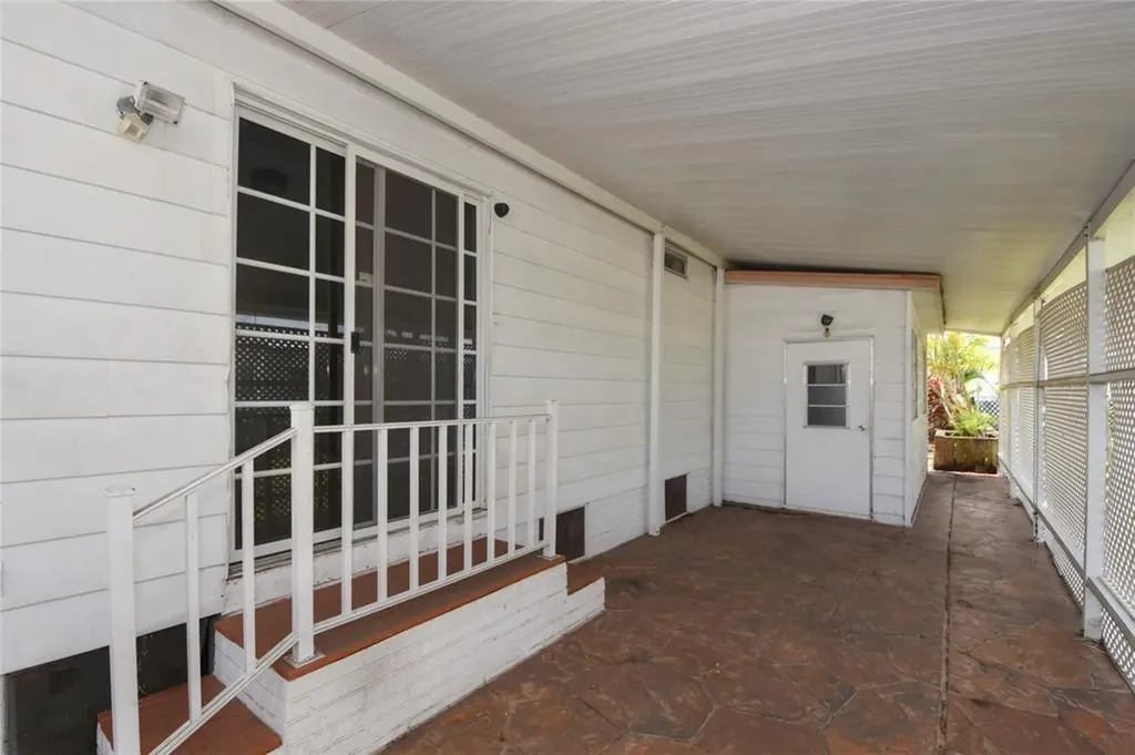 8608 SW 17th Street Davie FL 33324