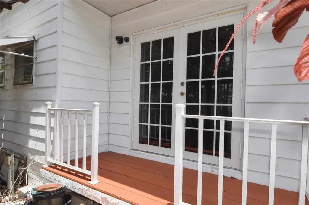 8608 SW 17th Street Davie FL 33324