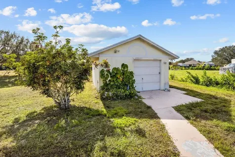 590 SW Lacroix Avenue Port St Lucie FL 34953