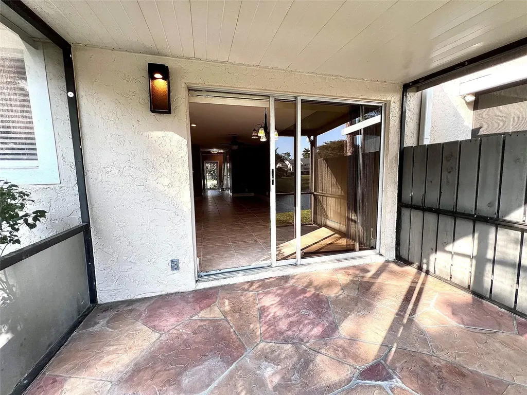 2246 Discovery Circle Deerfield Beach FL 33442