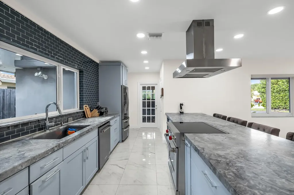 1920 NE 57th Street Fort Lauderdale FL 33308