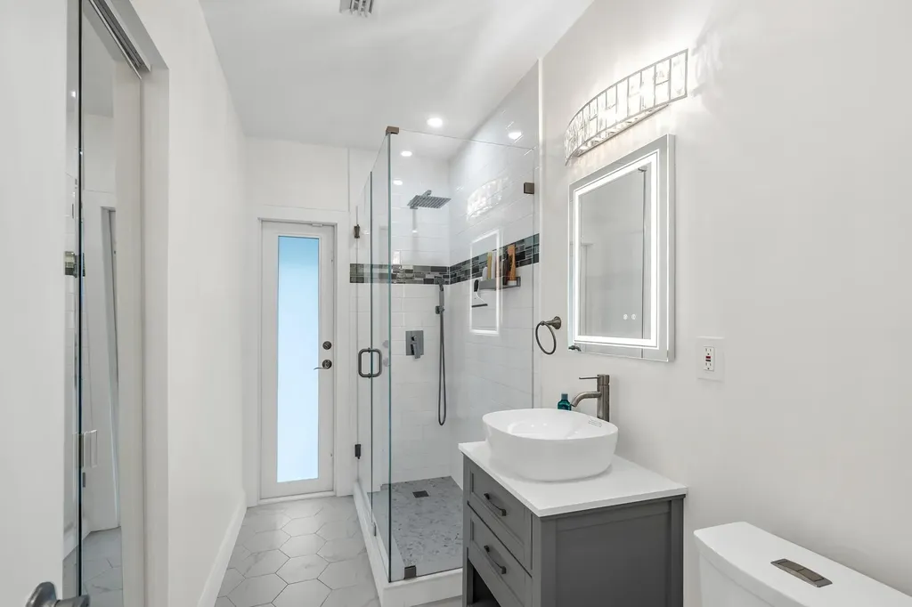1920 NE 57th Street Fort Lauderdale FL 33308