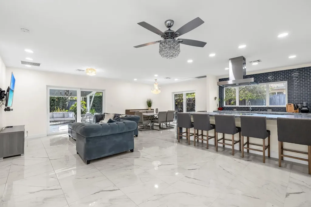 1920 NE 57th Street Fort Lauderdale FL 33308