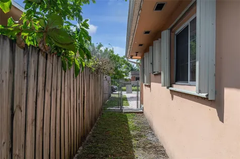 6309 SW 18th Street Miramar FL 33023
