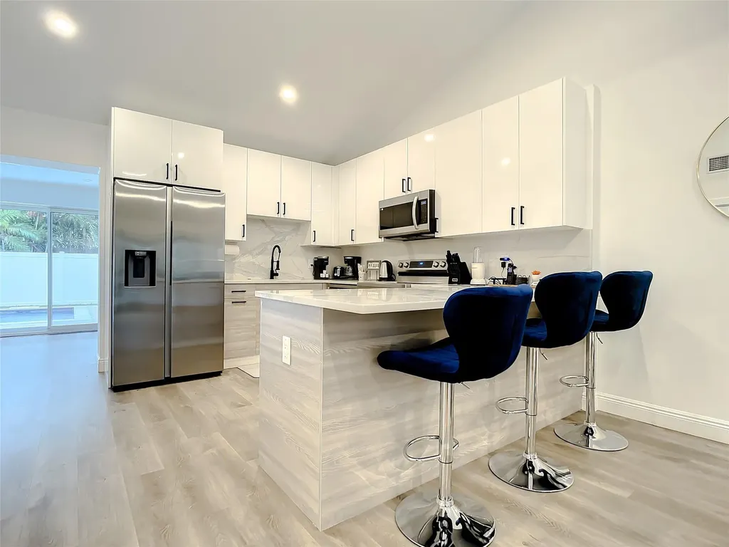 2100 NE 45th Street Fort Lauderdale FL 33308