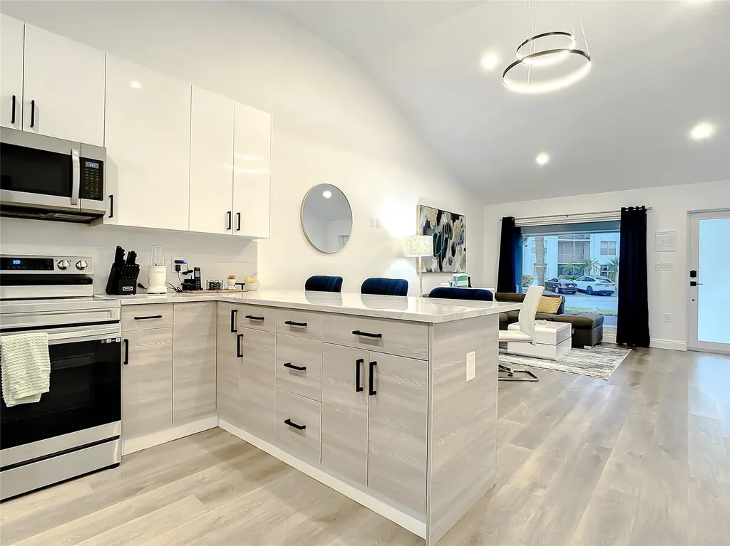 2100 NE 45th Street Fort Lauderdale FL 33308
