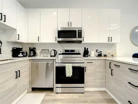 2100 NE 45th Street Fort Lauderdale FL 33308