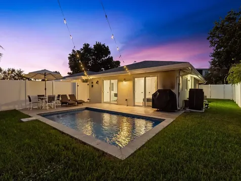 2100 NE 45th Street Fort Lauderdale FL 33308