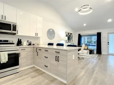 2100 NE 45th Street Fort Lauderdale FL 33308