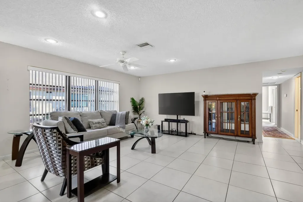 14151 Nesting Way Delray Beach FL 33484