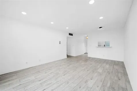 5031 W Oakland Park Boulevard Lauderdale Lakes FL 33313