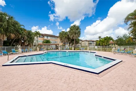 5031 W Oakland Park Boulevard Lauderdale Lakes FL 33313