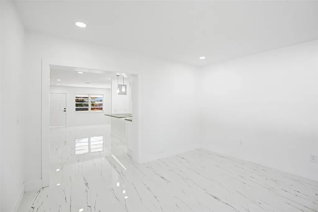 1437 SW 1st Avenue Deerfield Beach FL 33441