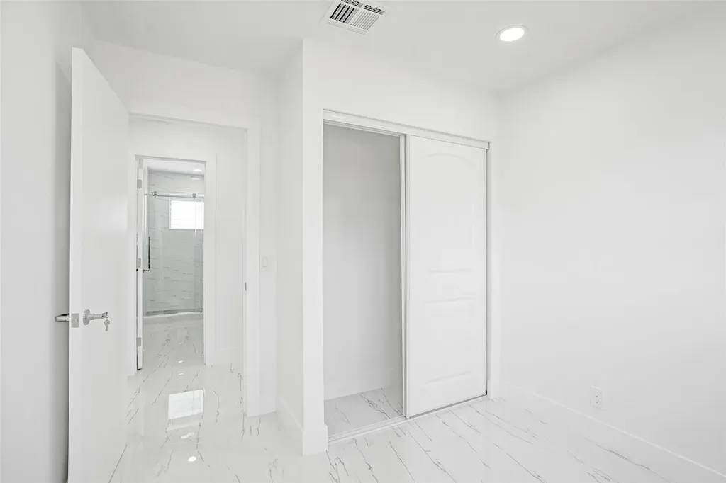1437 SW 1st Avenue Deerfield Beach FL 33441