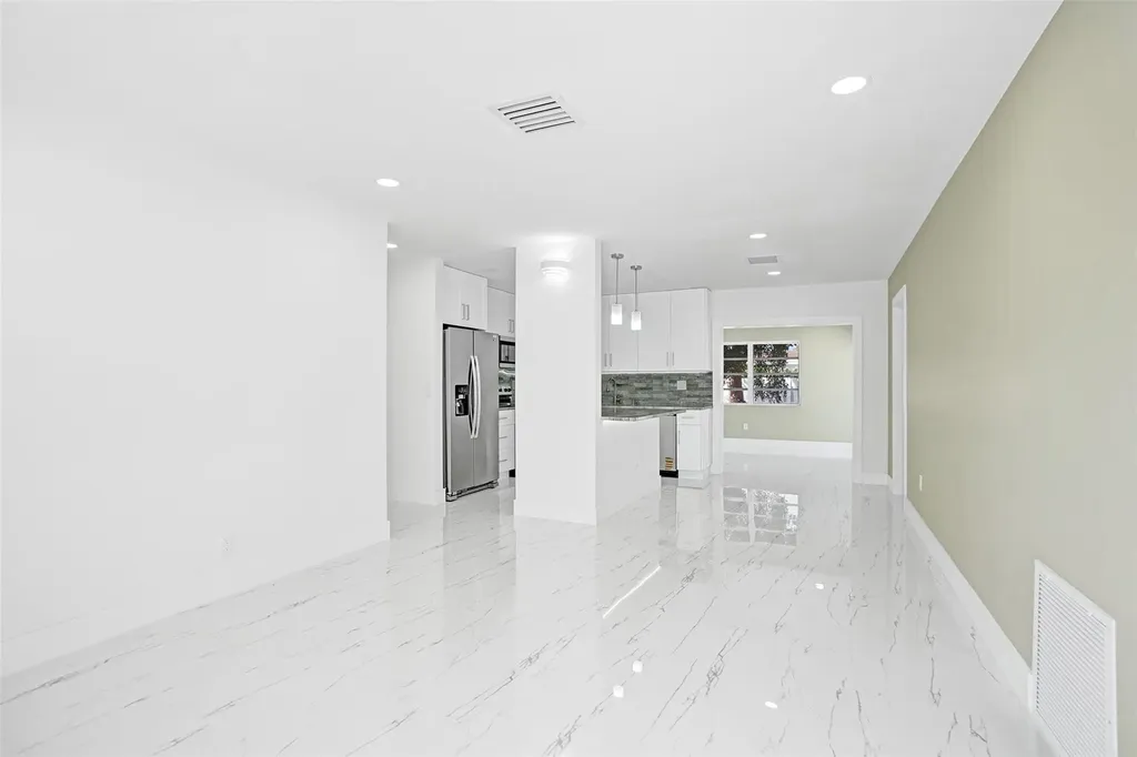 1437 SW 1st Avenue Deerfield Beach FL 33441