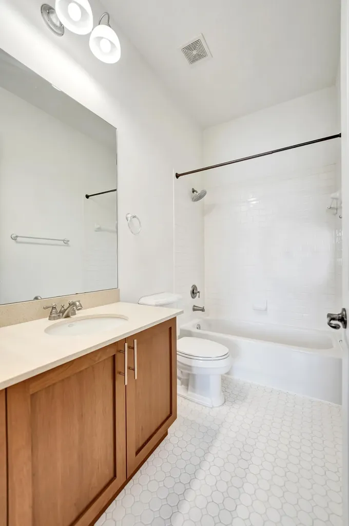 370 SW 14 Avenue Fort Lauderdale FL 33312