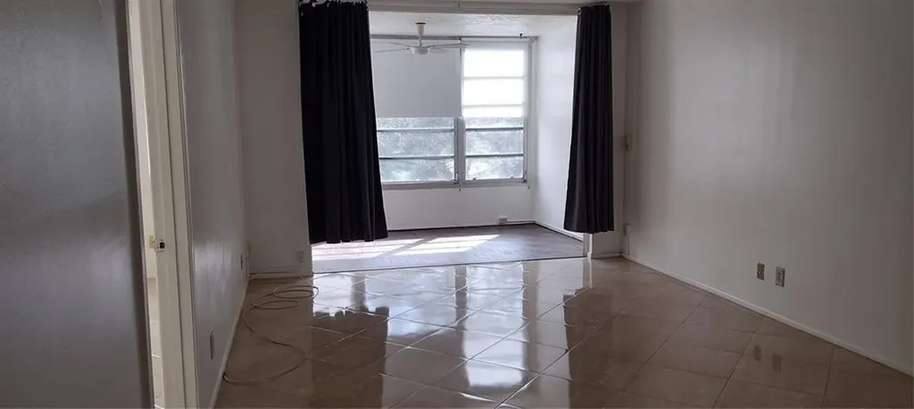 9340 Lagoon Place Davie FL 33324