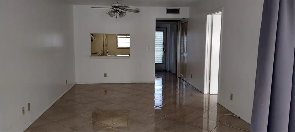 9340 Lagoon Place Davie FL 33324