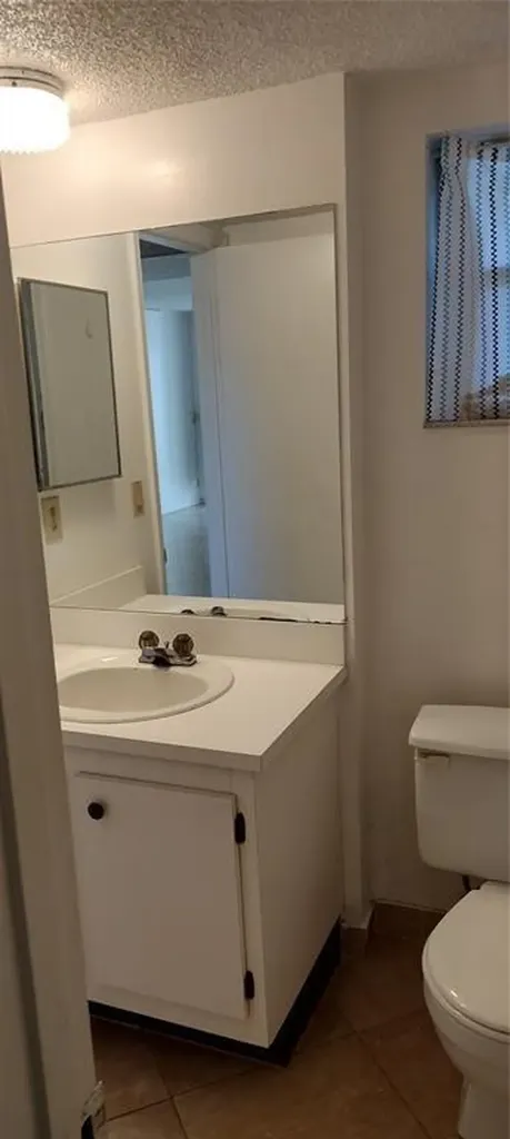 9340 Lagoon Place Davie FL 33324