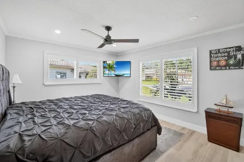 5330 SW 19th Street Plantation FL 33317