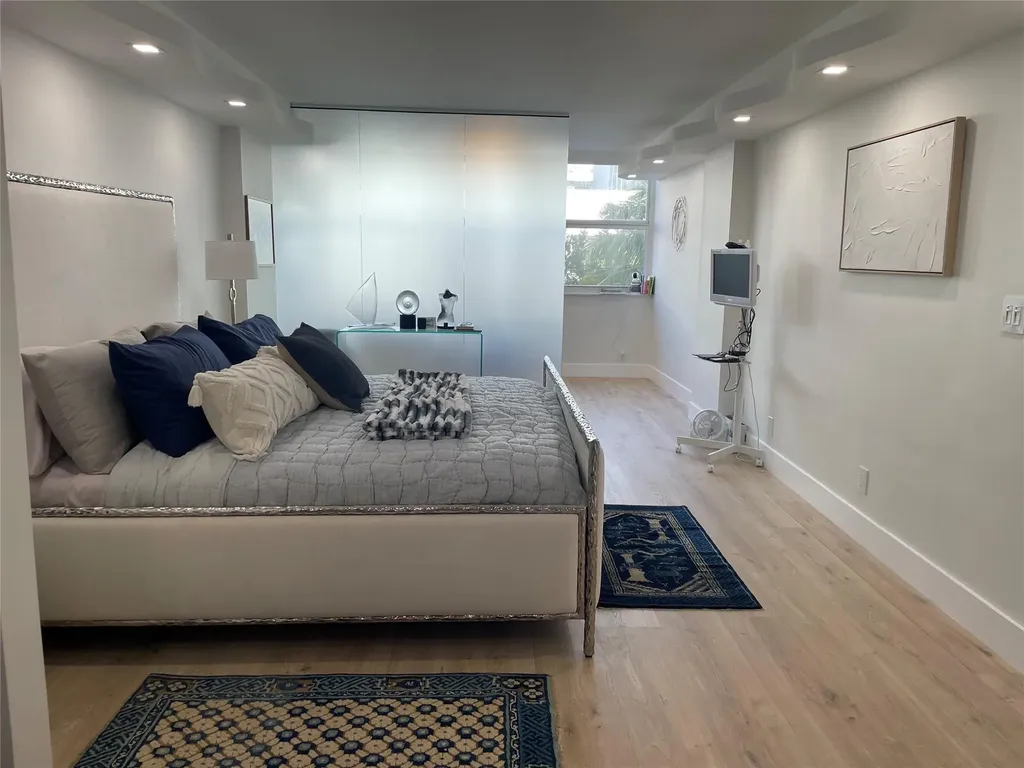 209 N Fort Lauderdale Beach Boulevard Fort Lauderdale FL 33304