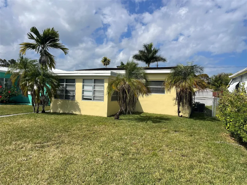 1635 Moffett Street Hollywood FL 33020
