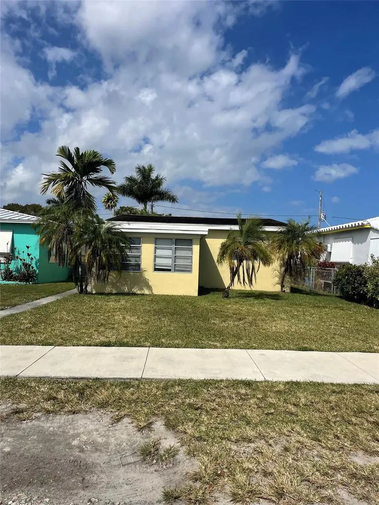 1635 Moffett Street Hollywood FL 33020