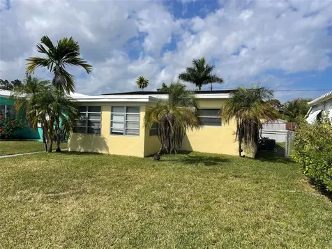 1635 Moffett Street Hollywood FL 33020