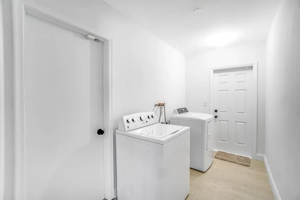 5550 NE 26th Avenue Fort Lauderdale FL 33308