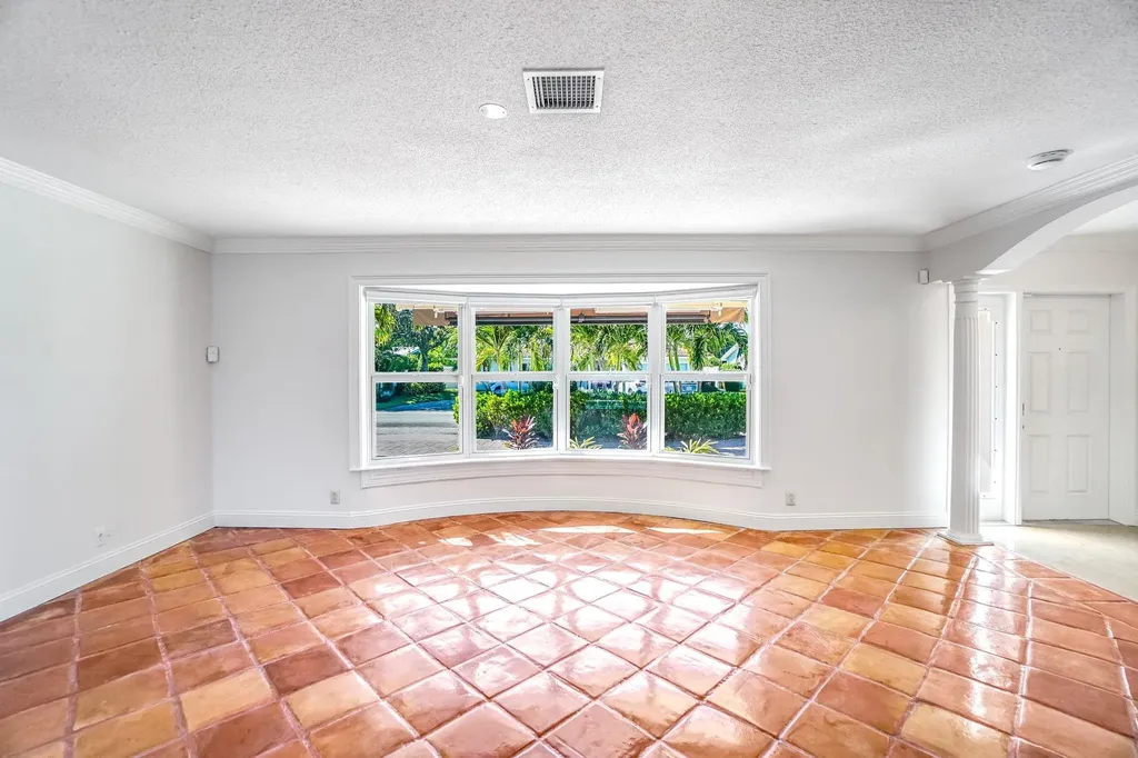 5550 NE 26th Avenue Fort Lauderdale FL 33308