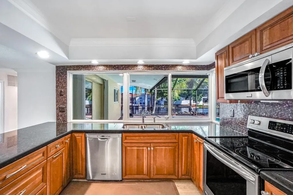 5550 NE 26th Avenue Fort Lauderdale FL 33308