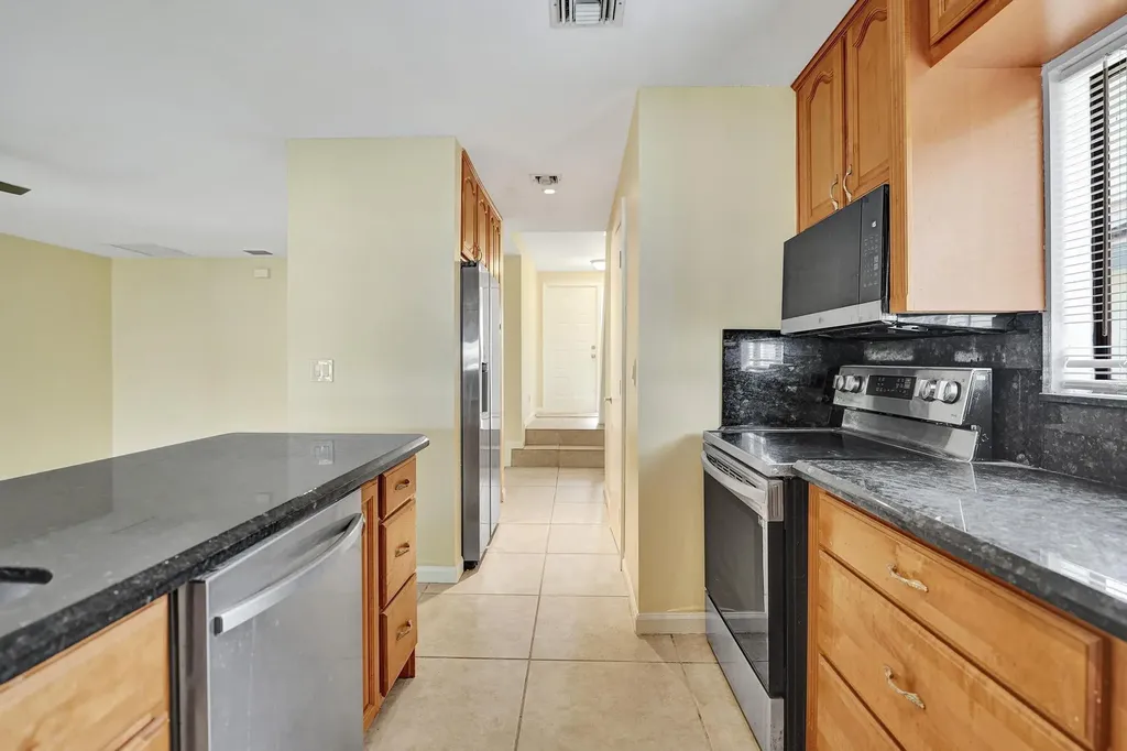 5425 Cleveland Road Delray Beach FL 33484