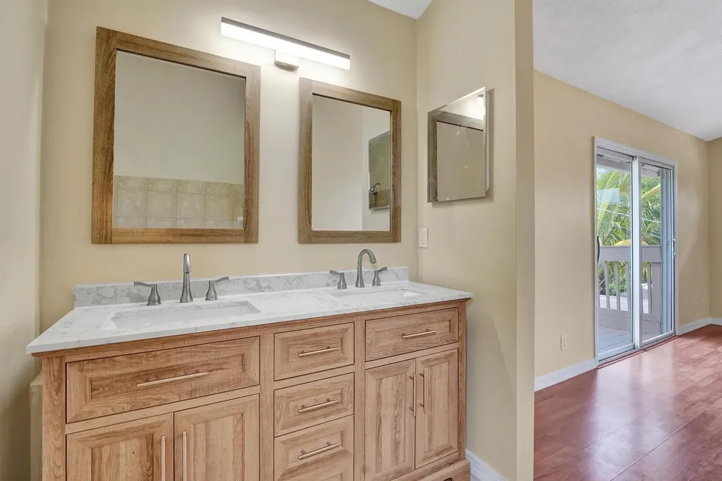 5425 Cleveland Road Delray Beach FL 33484