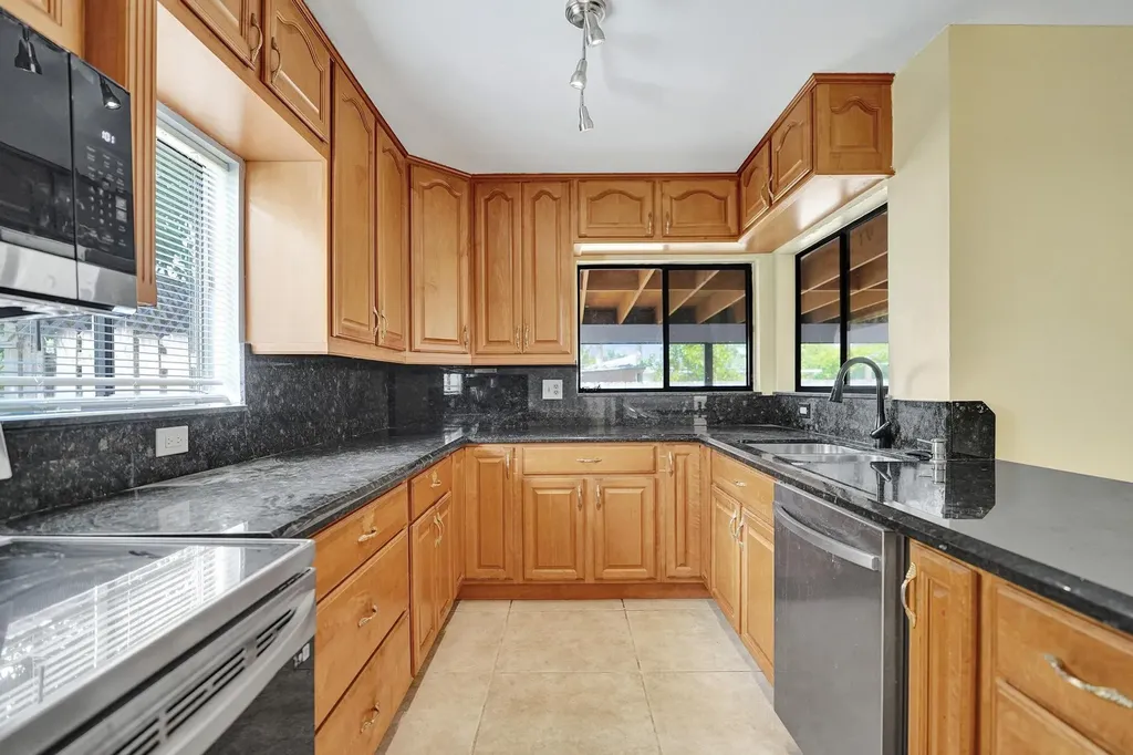 5425 Cleveland Road Delray Beach FL 33484