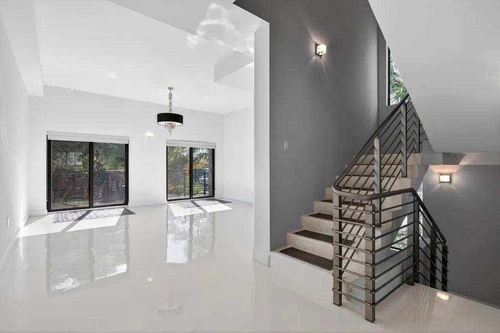 196 SE 4th Terrace Pompano Beach FL 33060