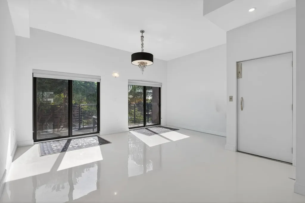 196 SE 4th Terrace Pompano Beach FL 33060