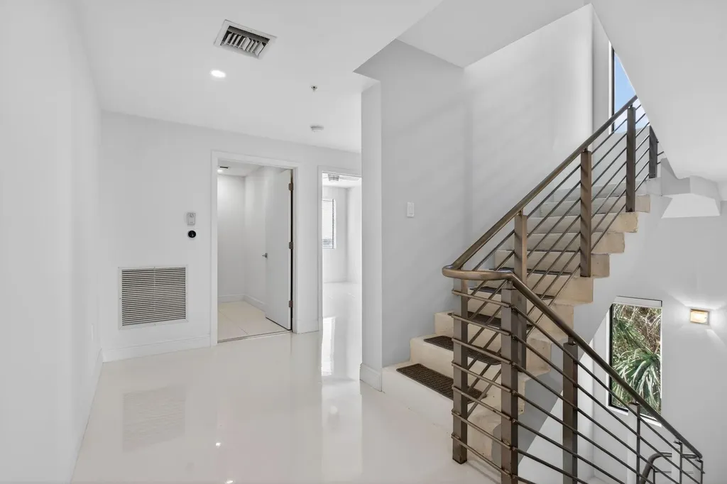 196 SE 4th Terrace Pompano Beach FL 33060