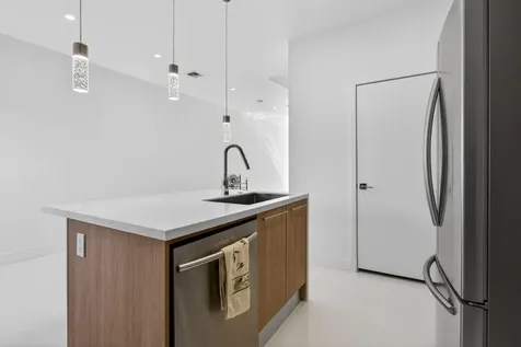 196 SE 4th Terrace Pompano Beach FL 33060